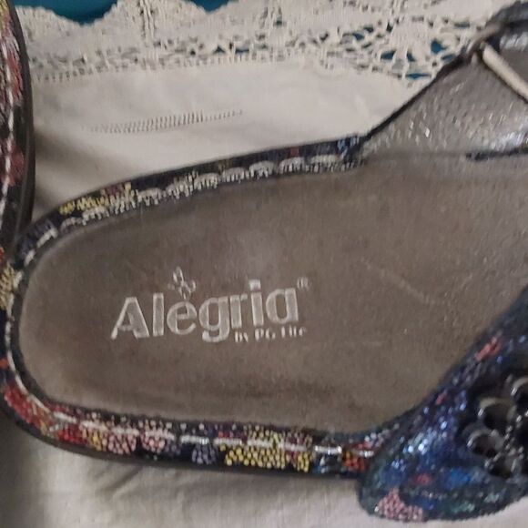 - Algeria Open Toe  Sandals - Picture 9 of 11